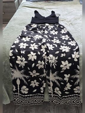 House Of Harow 1960 Women's Black & White Floral Wide-Leg Set Size Small